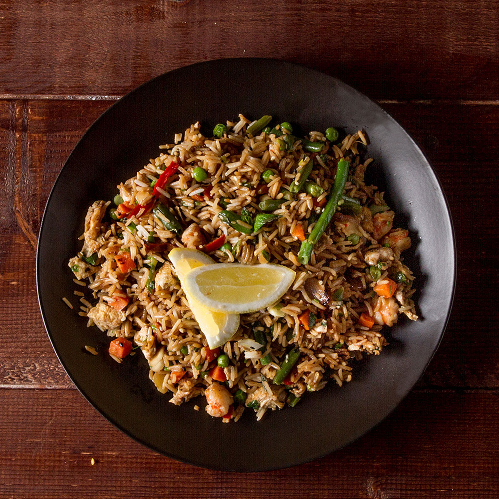 Κινέζικο ρύζι με λαχανικά και σόγια σος